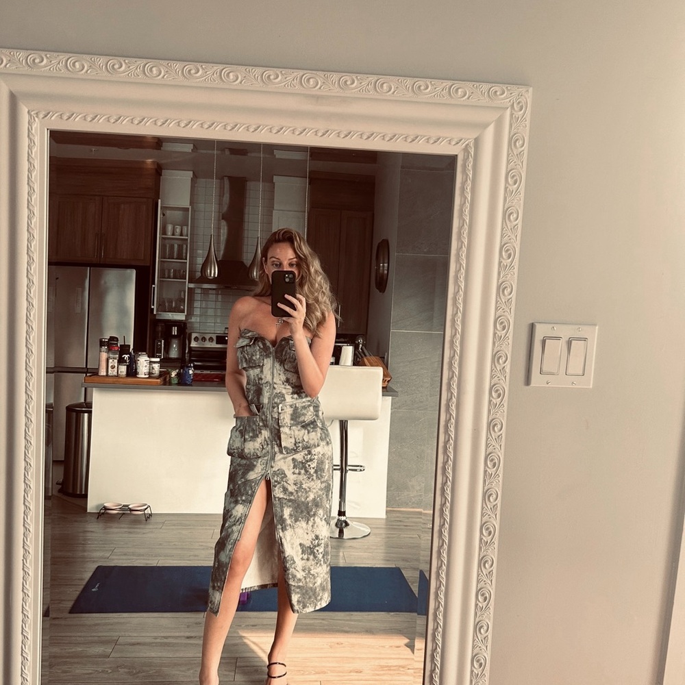Zara strapless cargo printed midi dress